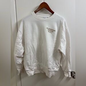 Aritzia TNA White Crewneck Sweatshirt with Beige 'Mushroom Picking in B.C.' Text